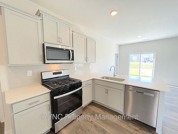3rd image of 134 Shorthorn Rd