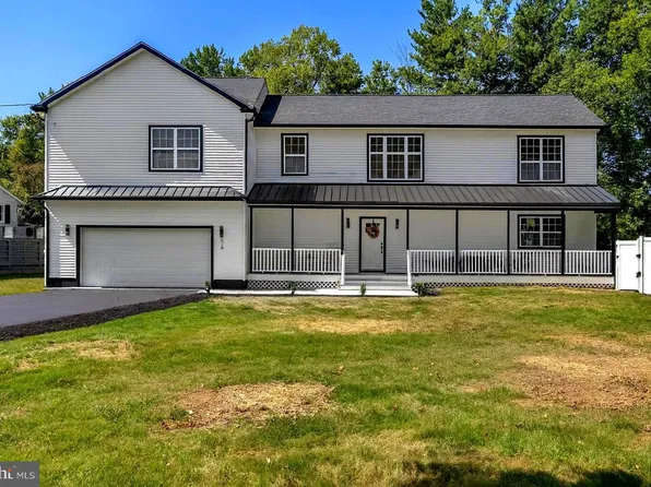 73 Janeway Ave, Moorestown, NJ 08057