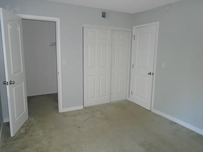 Stonewood Apartments — Photo 11