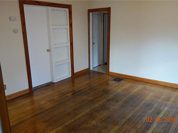3rd image of 1612 Willey Ave #1