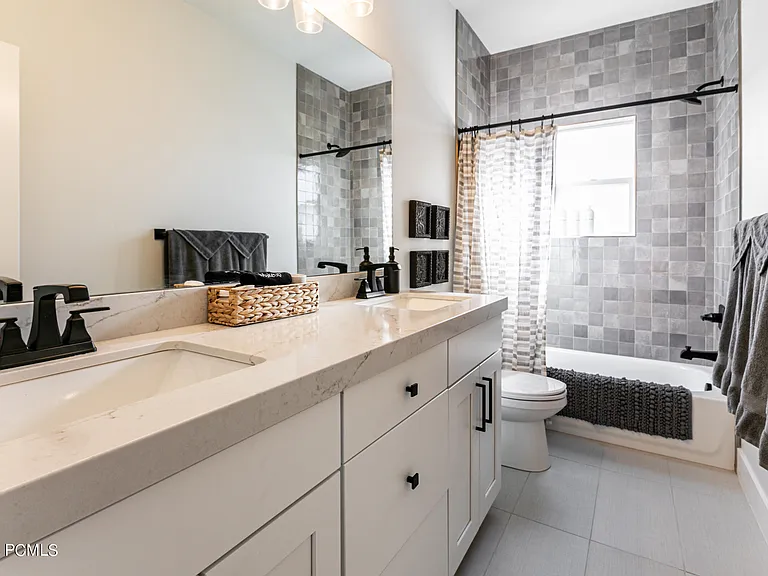 6518 Purple Poppy Ln — Photo 17