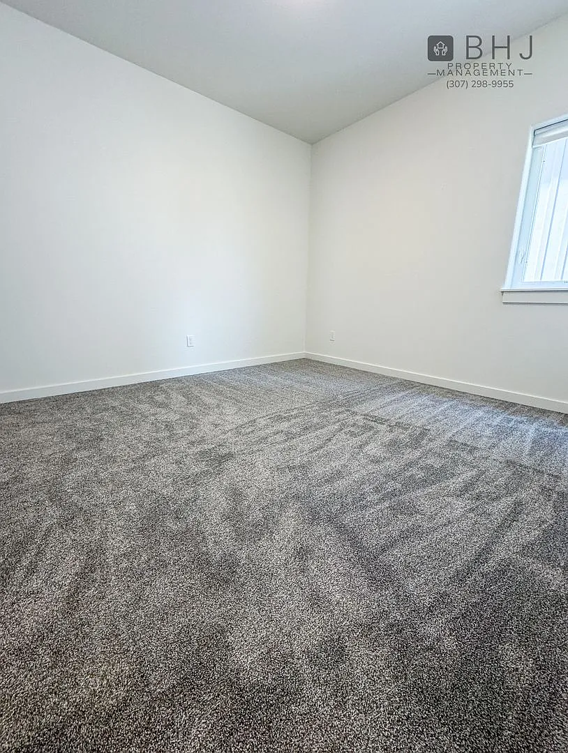 971 Covey Run Rd — Photo 4