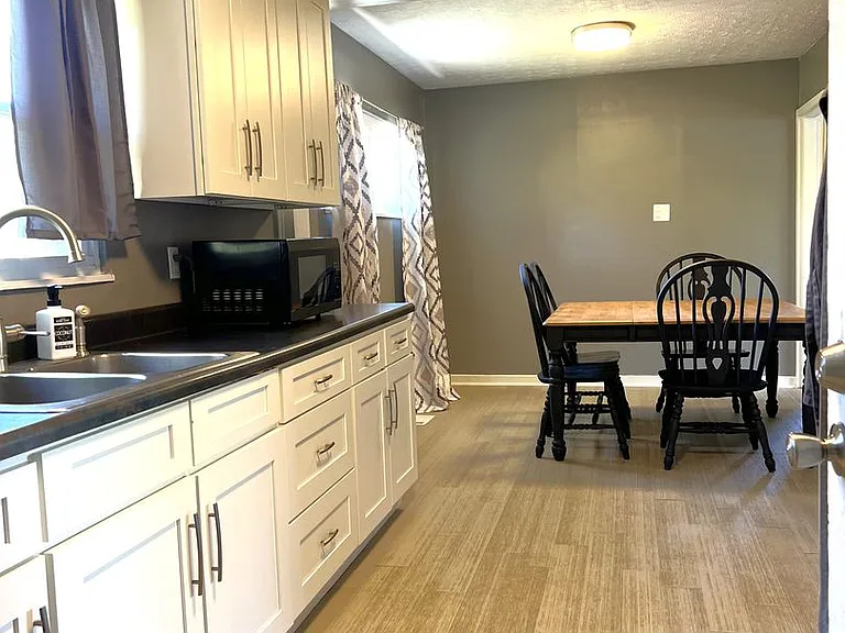 2638 Rahn Ave — Photo 3