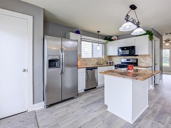 2nd image of 21092 Aldens Oak #26