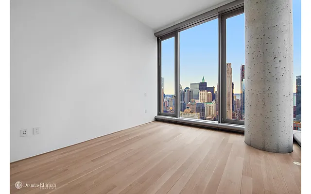 Rented by Douglas Elliman | media 16