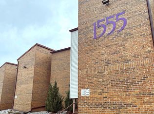 1555 W Pond Dr #13, Okemos, MI 48864