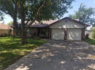 1107 Lena St, Cleburne, TX 76033