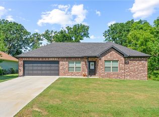26 Valiant Cir, Bella Vista, AR 72715