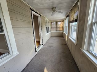 76 Abbott Ave FLOOR 2, Fitchburg, MA 01420