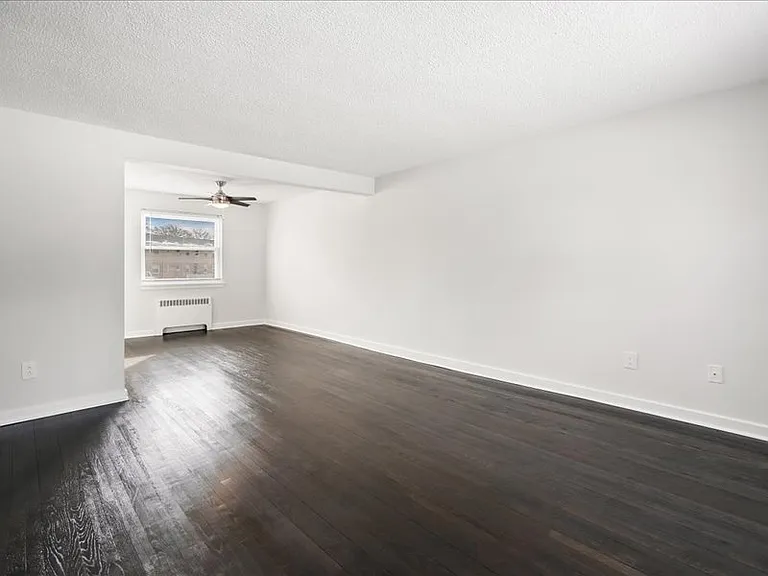 Haddon Hills Apartments — Photo 31
