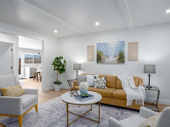 2nd image of 1428 Meadowlark Lane