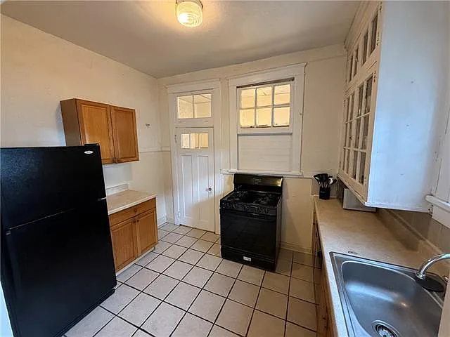 5819 Clara St — Photo 4