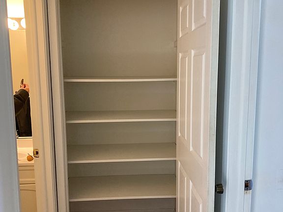 4th image of 801 Washington St APT 19