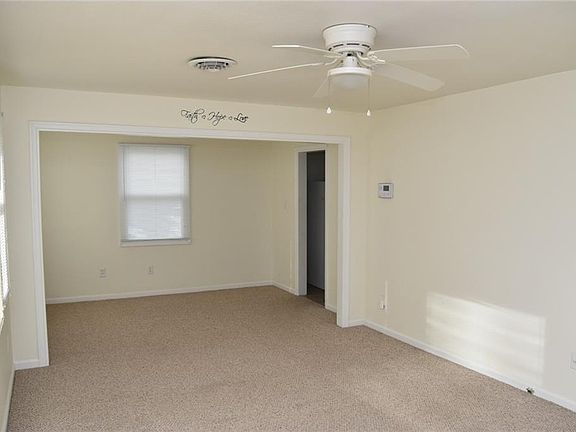 4th image of 207 Deal Dr