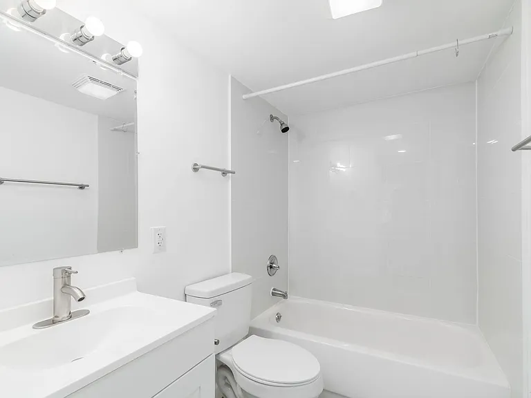 45 Governor Pl — Photo 9