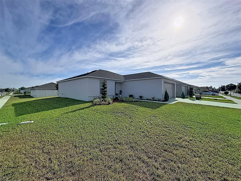 339 Towns Cir — Photo 7