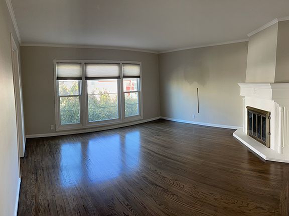 3rd image of 446 Eureka St
