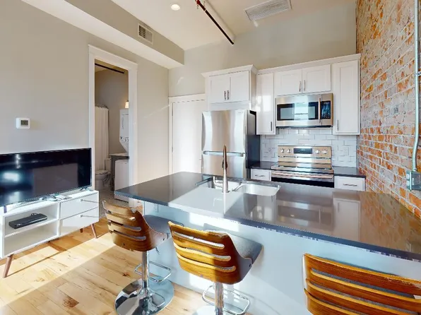 320 N Pine St #205, Grand Island, NE 68801