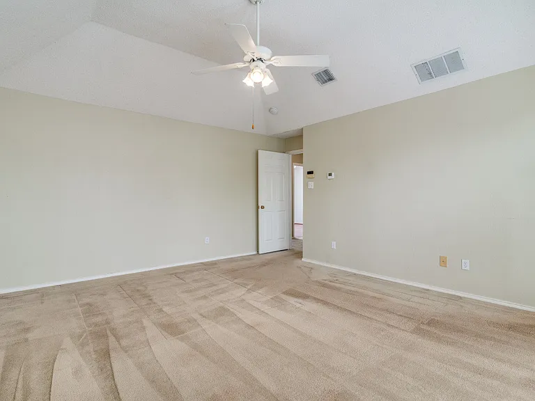 1806 Pendleton Rd — Photo 5
