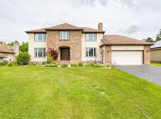 78 Old Well Rd, Rochester, NY 14626