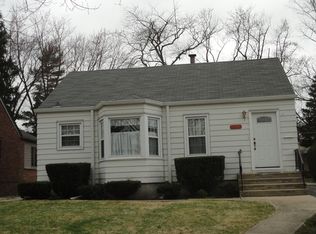 200 S Euclid Ave, Villa Park, IL 60181