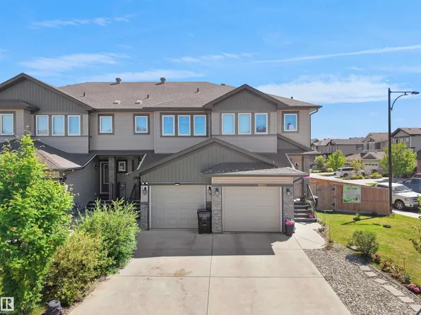 9055 Cooper Link SW, Edmonton, AB T6W 3L1