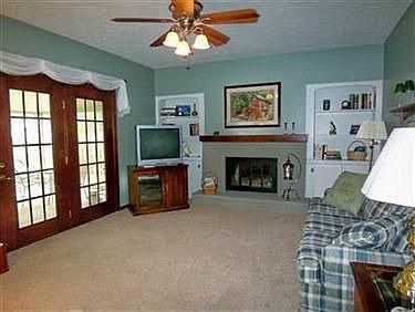 5th image of 4653 Basswood Oval