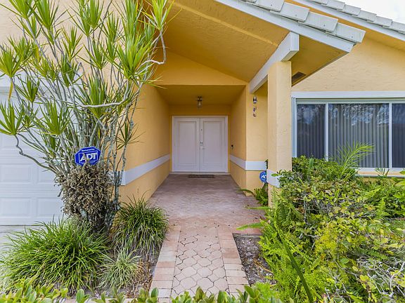 2nd image of 7572 Silver Woods Ct