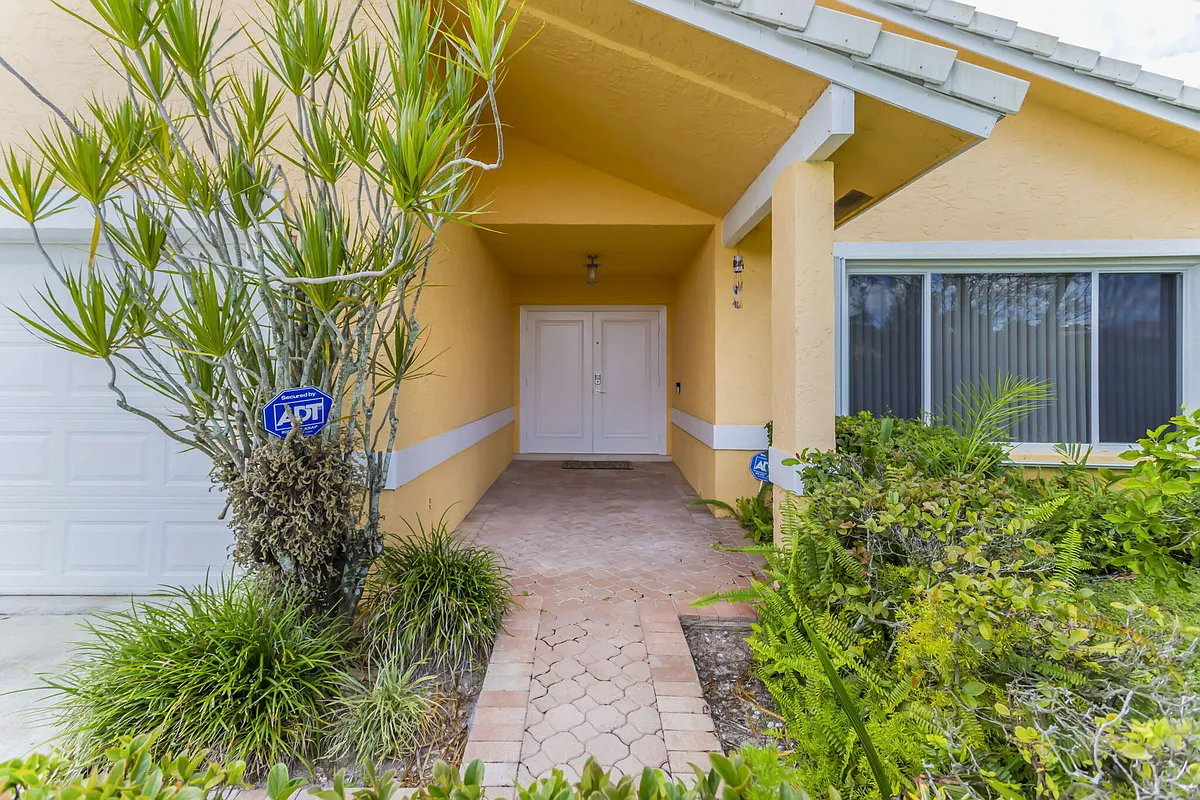 Building Photo - 7572 Silver Woods Ct