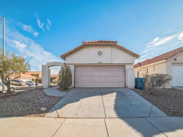 1916 Betsy Ross Dr, Las Vegas, NV 89108