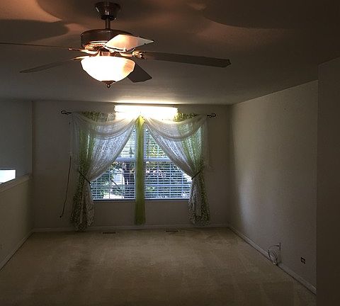4th image of 137 Bristol Ln Unit 1