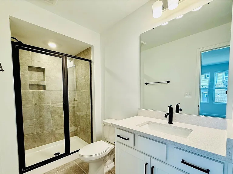1736 Blanche St #2 — Photo 4