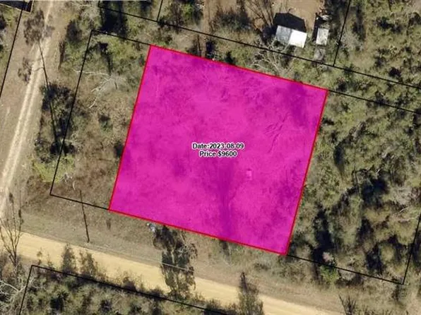 12307 3rd St #8, Fountain, FL 32438