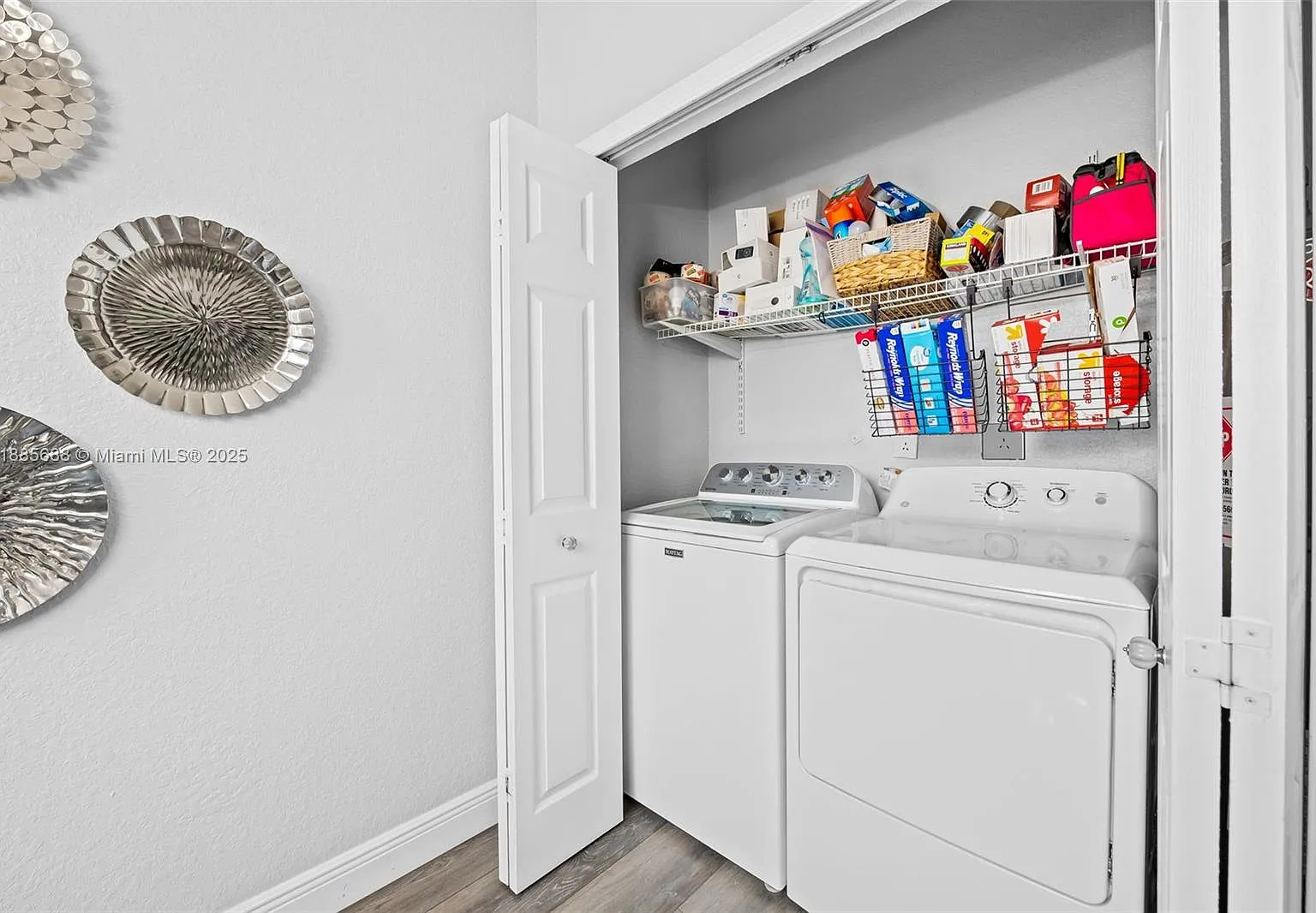 3 bed, 1848 sqft, $3,950 — Photo 3
