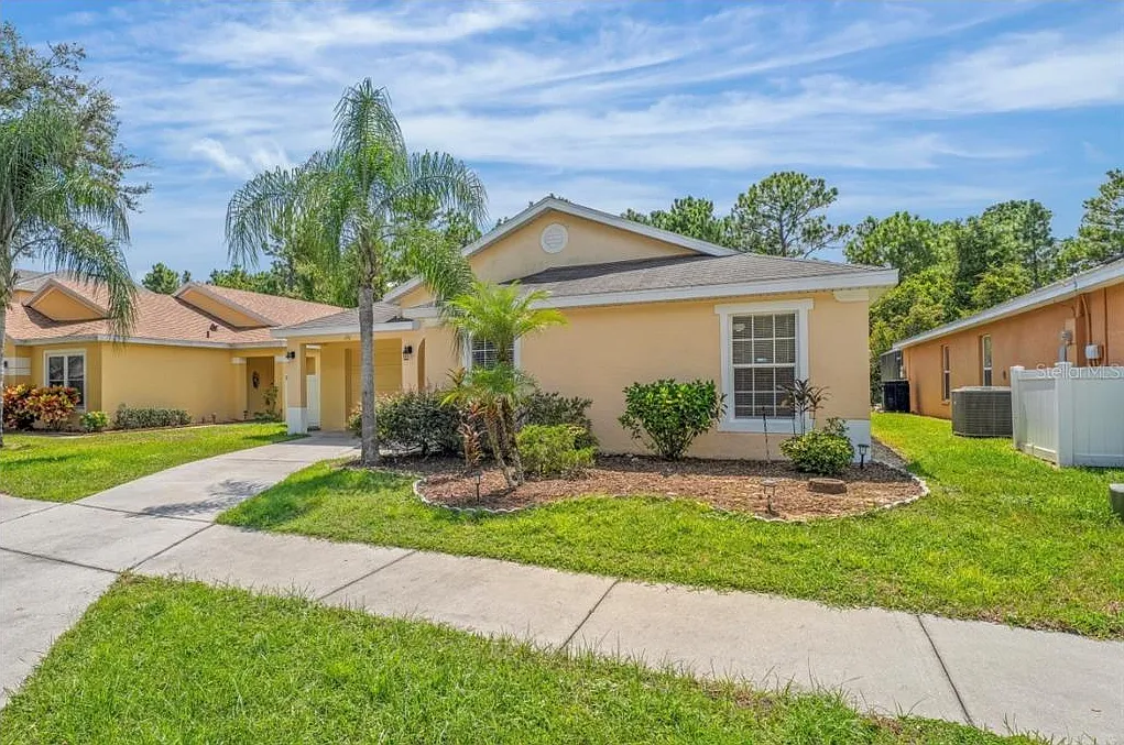 5 bed, 3.0 bath, 1854 sqft, $2,800 — Photo 3