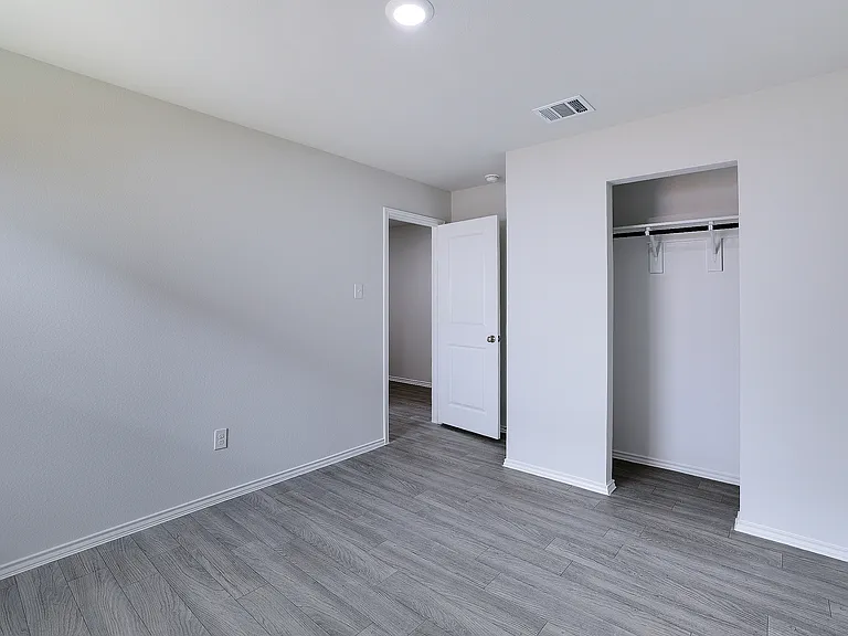 829 Eagles Nest Dr — Photo 13