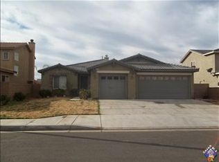 6142 Starview Dr, Lancaster, CA 93536