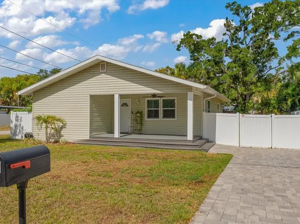 401 Dempsey Rd, Palm Harbor, FL 34683