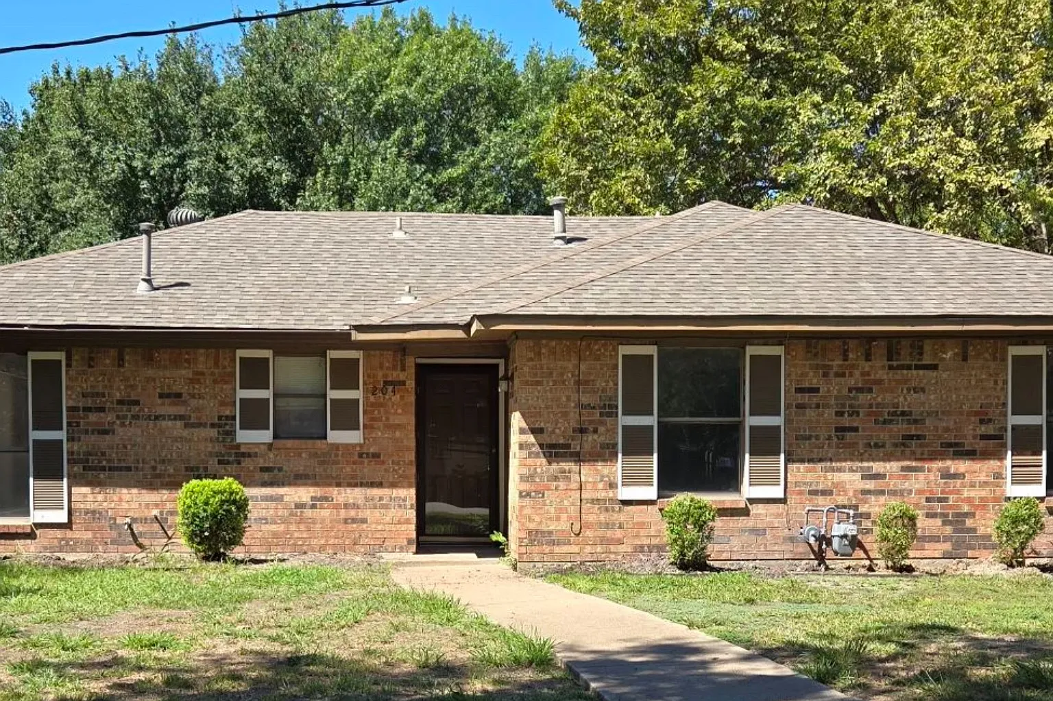 3 bed, 1103 sqft, $1,800 — Photo 1