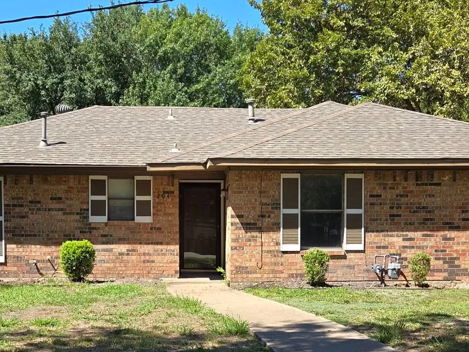 204 S 4th St