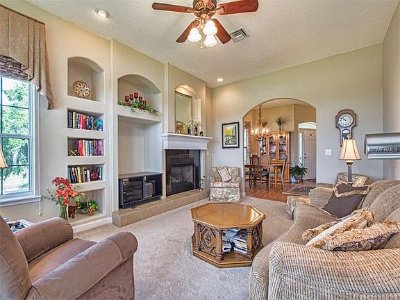 5th image of 216 Lori Ct