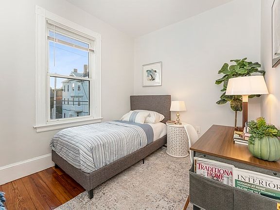 4th image of 172 Boylston St #3