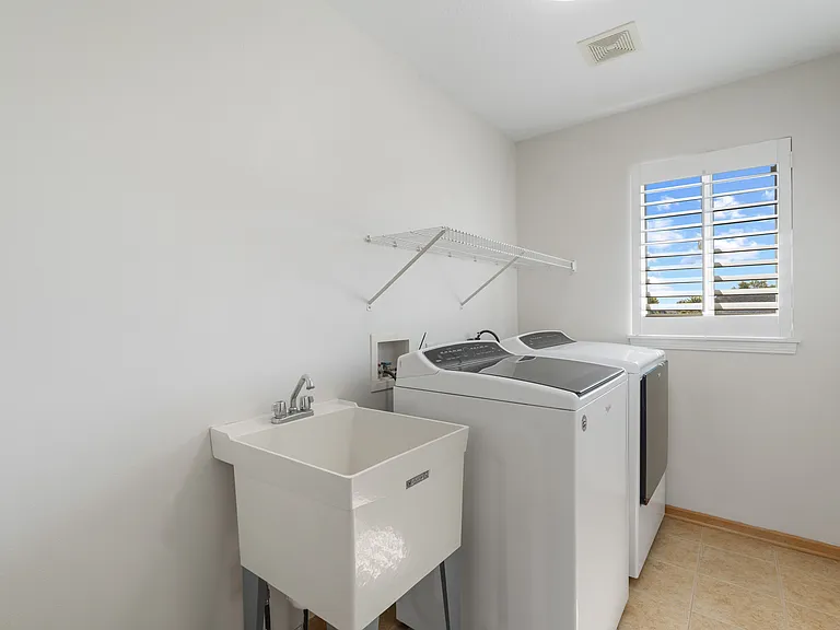 3022 Beckley St — Photo 19