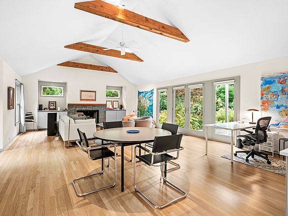 4th image of 45 Hedge Row Ln