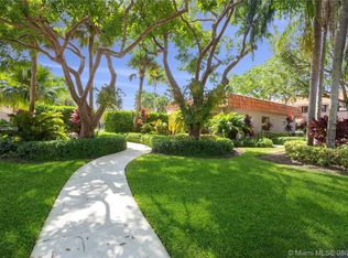 9038 SW 113th Place Cir E, Miami, FL 33176