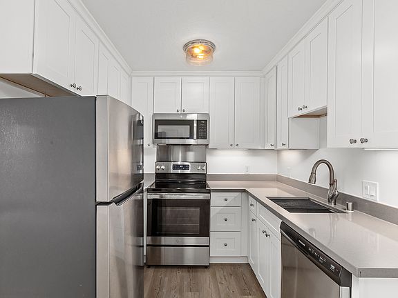 5th image of 40 Crestline Dr APT 7