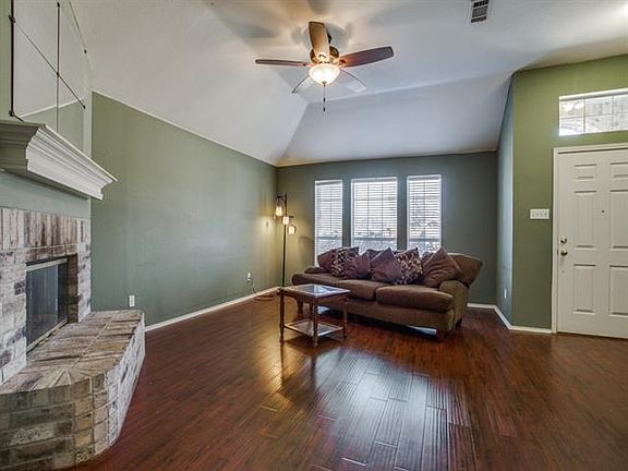 4th image of 3018 Creek Hollow Dr