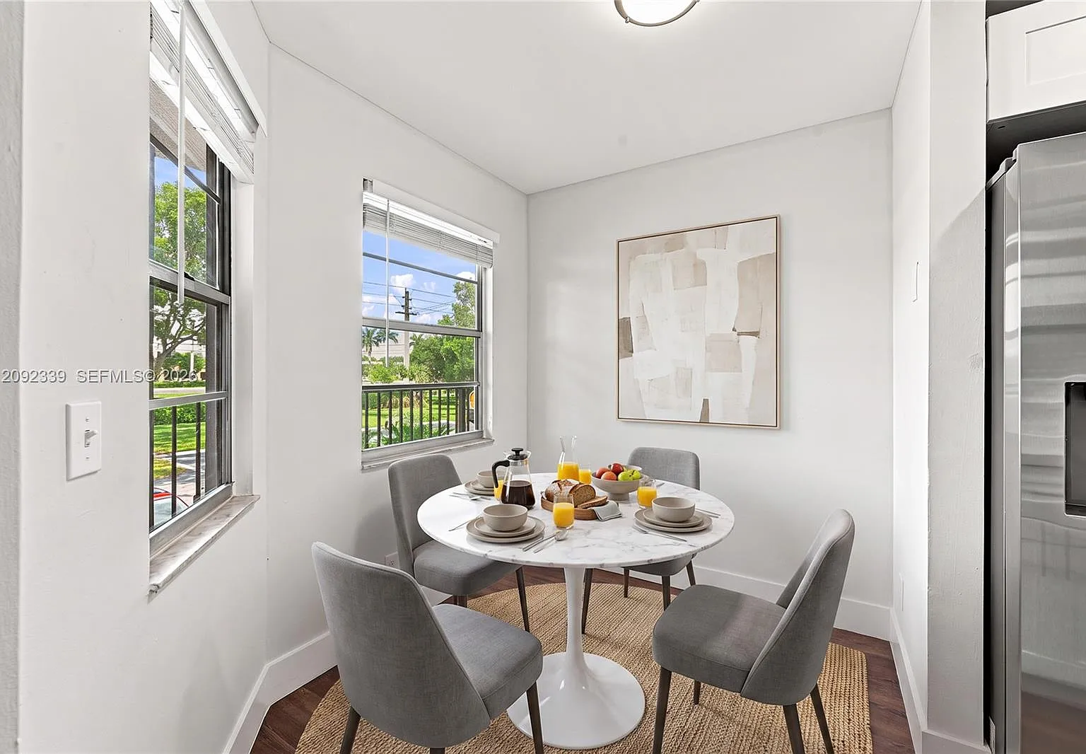 Cambridge At Century Vill — Photo 3