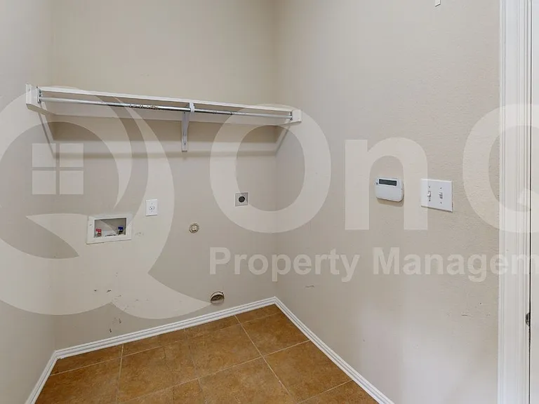 1512 Cockatiel Dr — Photo 18