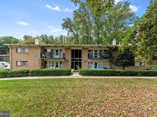 4921 Americana Dr APT 203, Annandale, VA 22003